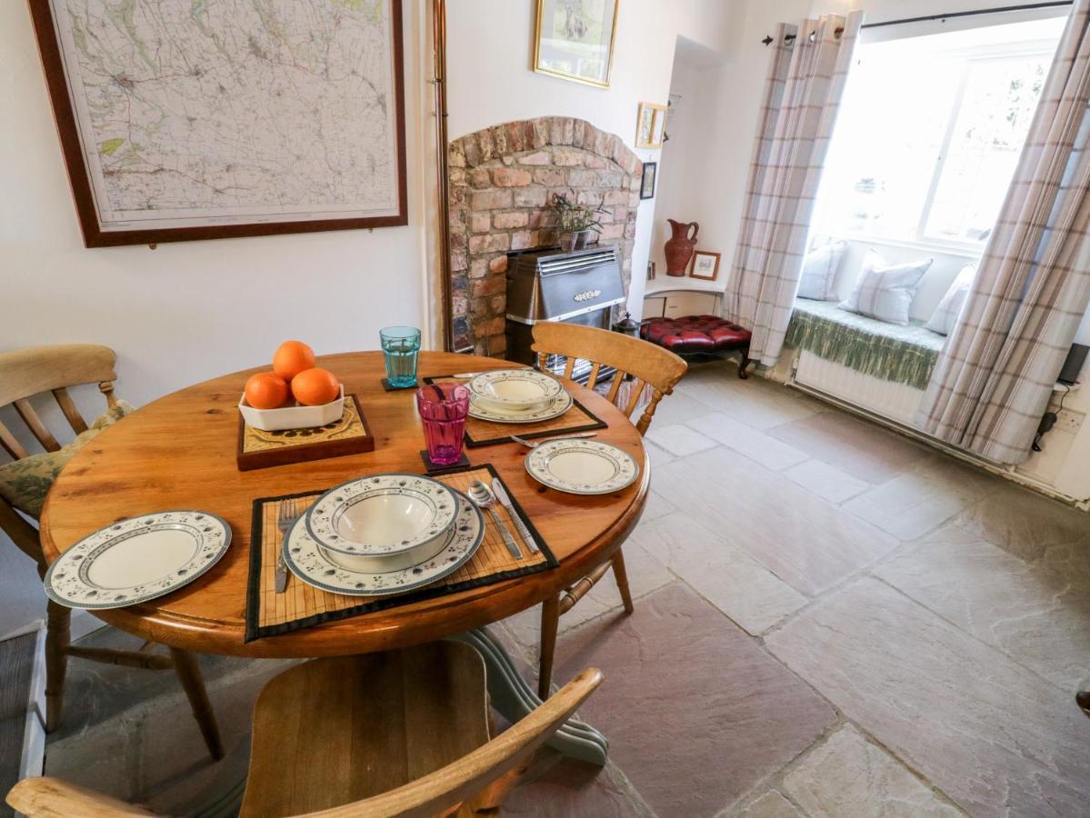 Crooked Cottage Kirkbymoorside Extérieur photo